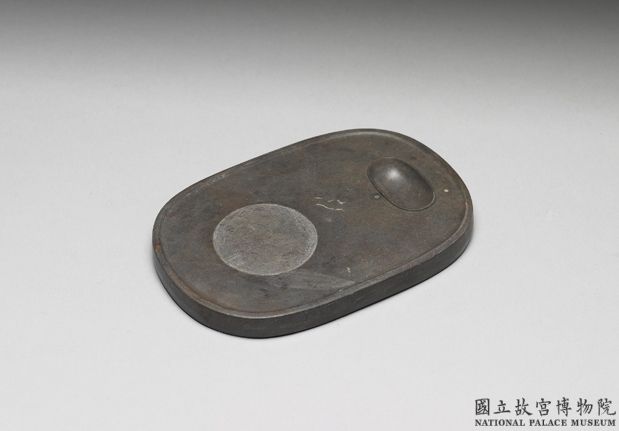 Oval Songhua purple inkstone, Qing dynasty, Qianlong reign (1736-1795)-China Archive